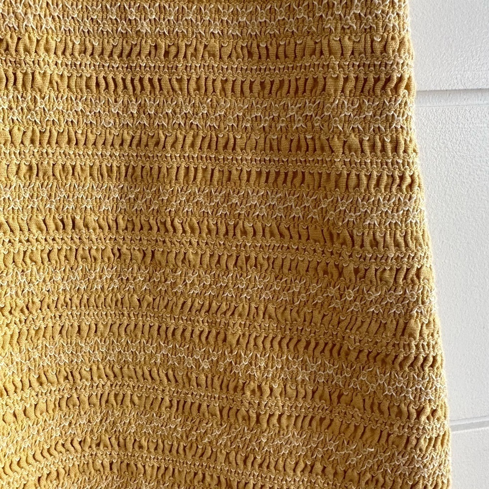 Linen Smocked Knee Length Dress - Yellow/ White Size: Estimate XS/S - Picture 4 of 14